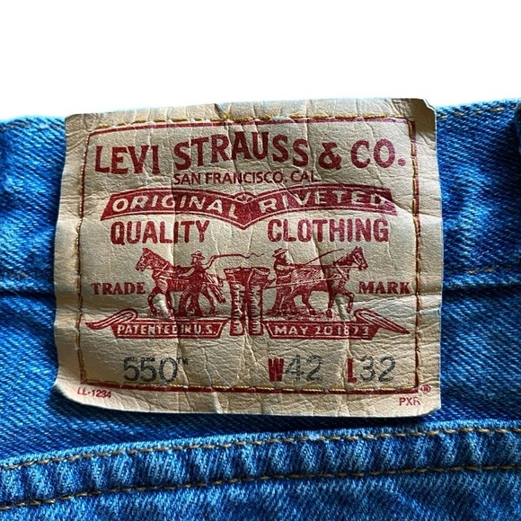 LEVI'S 550 Men's size 40w/32L Relaxed Fit denim Blue Jeans - Picture 5 of 7